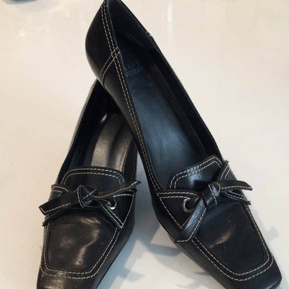 Stewart Weitzman gorgeous heels. Great detail - Picture 2 of 7